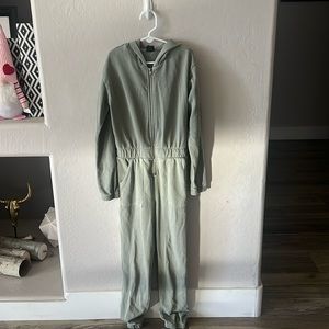 Girls one piece zip up long sleeve hooded romper